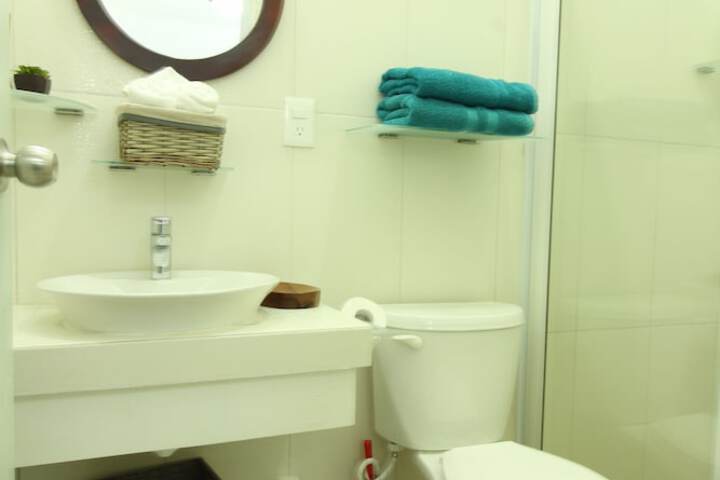 Room 21 of 27