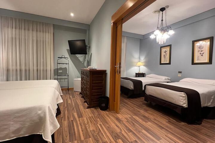 Room 18 of 79