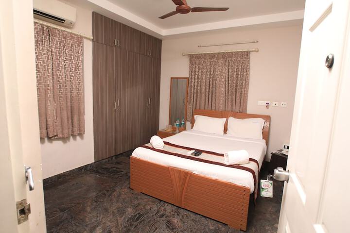 Room 14 of 19