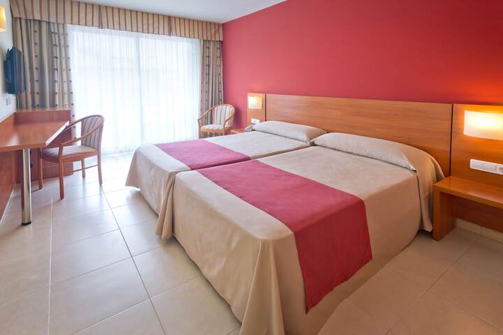 Room 3 of 41