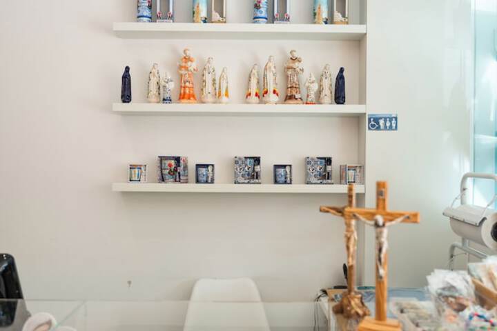 Gift Shop 42 of 82
