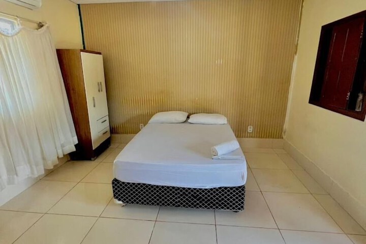 Room 9 of 14