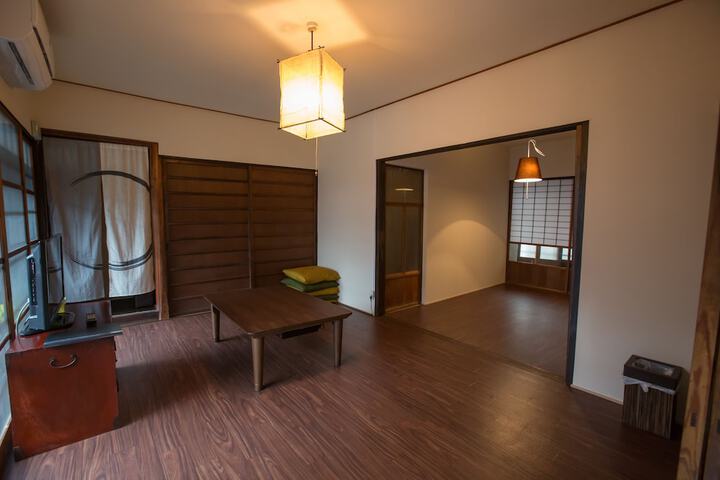 Room 6 of 26