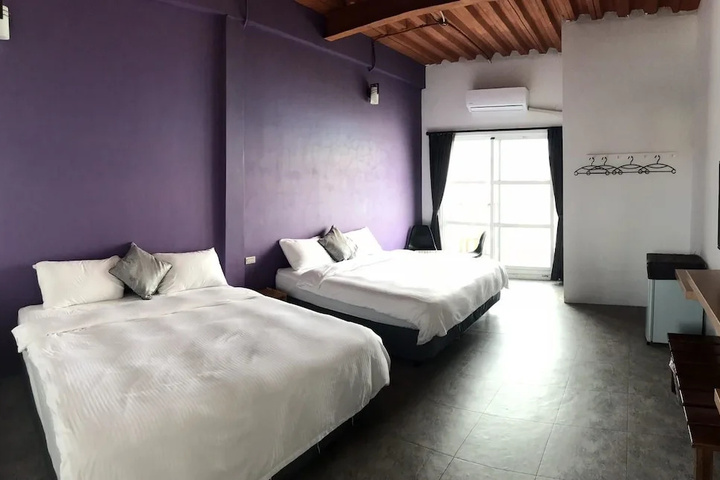 Room 3 of 13