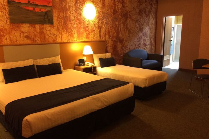 Room 23 of 146