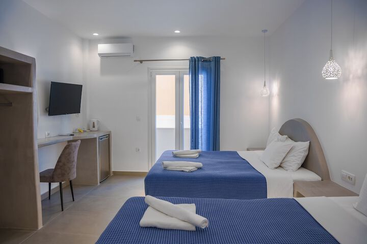 Room 10 of 37