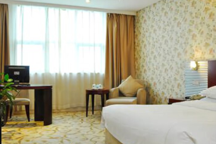 Room 8 of 8