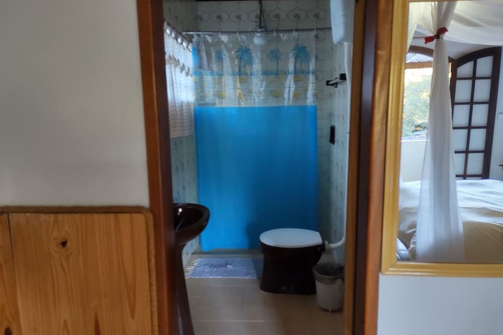 Room 11 of 21