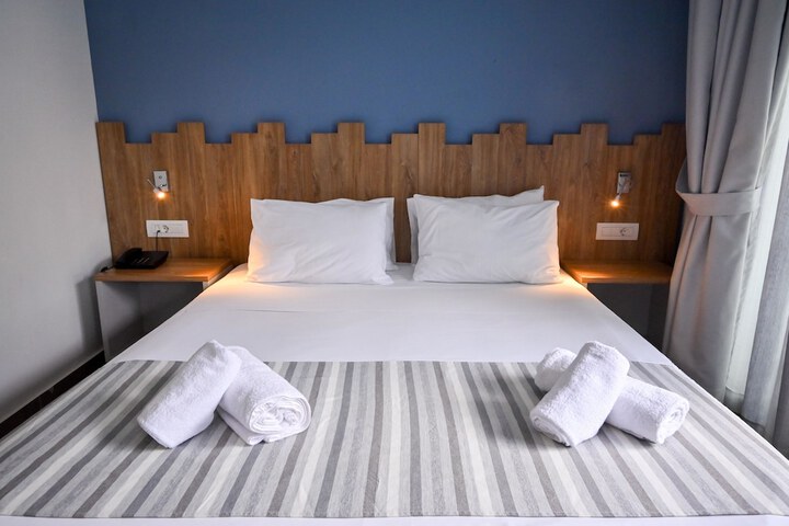Room 42 of 93