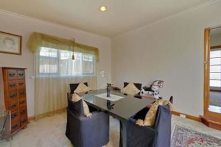 Room 11 of 20