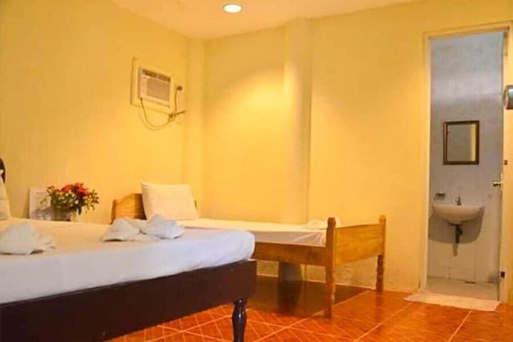 Room 7 of 22