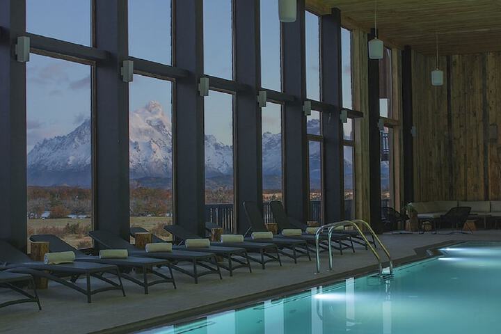 Pool 43 of 187