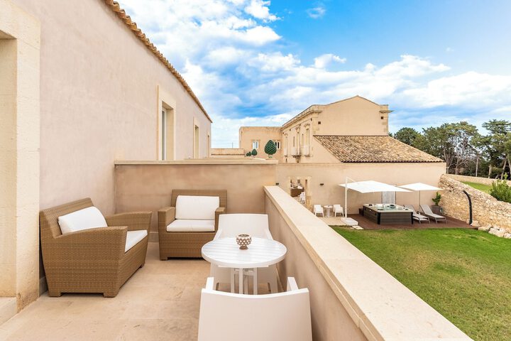 Terrace/Patio 46 of 120