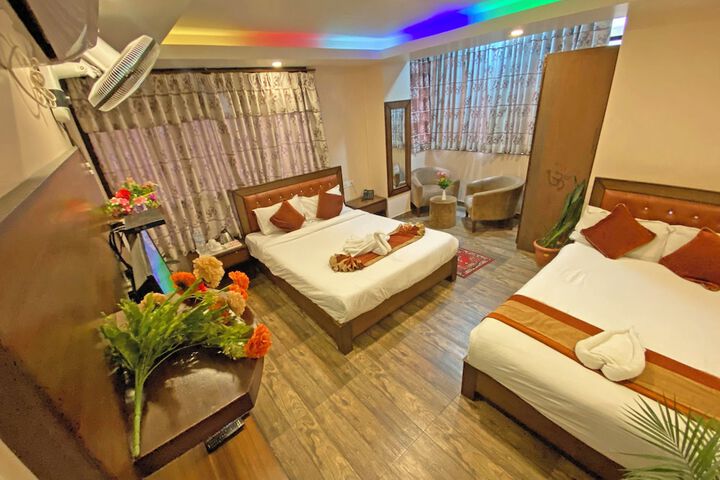 Room 34 of 119