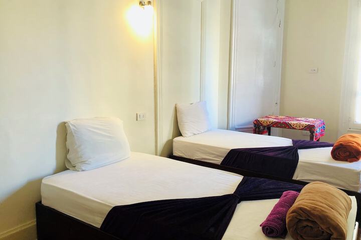 Room 15 of 37