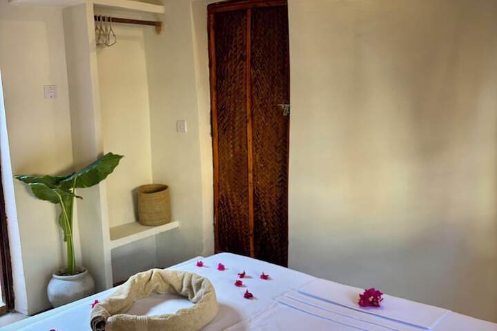Room 15 of 51
