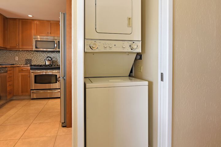 Kaanapali Shores 613 2 Bathrooms Condo in Lahaina, HI