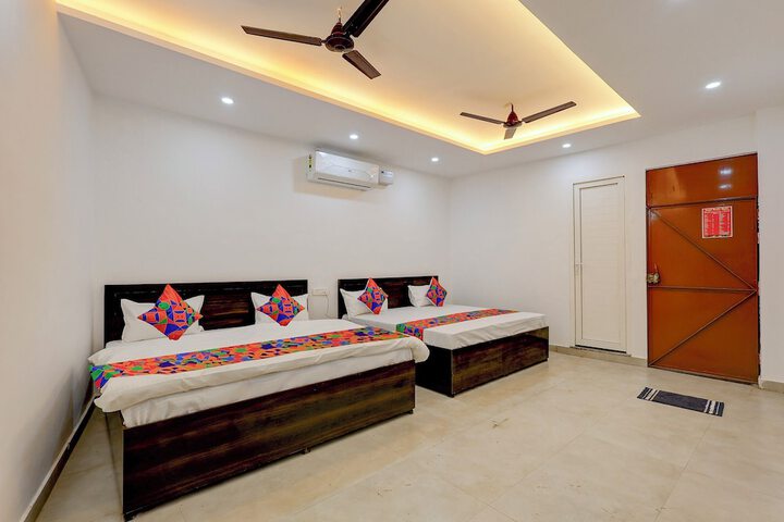 Room 14 of 33