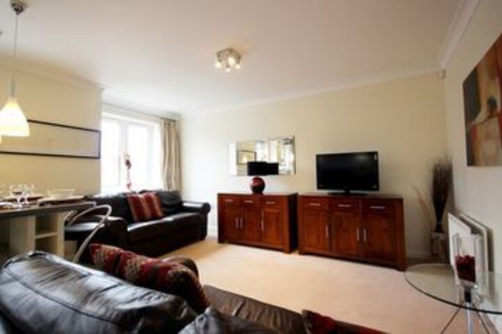 Room 25 of 28