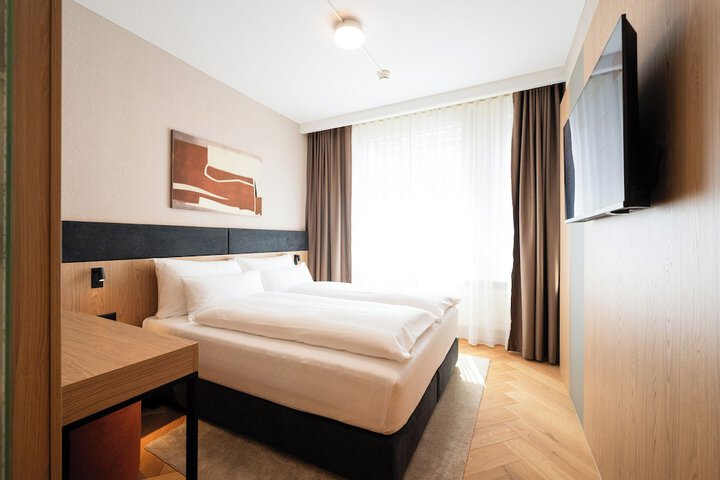 Room 7 of 45