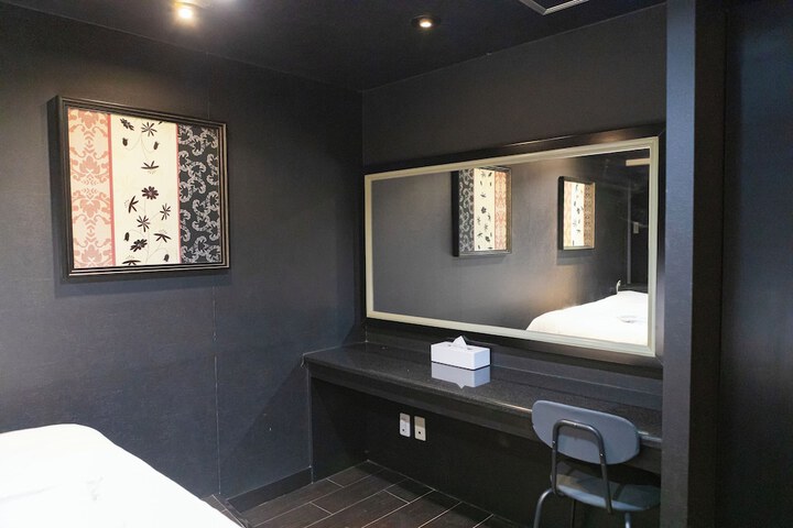 Room 161 of 257
