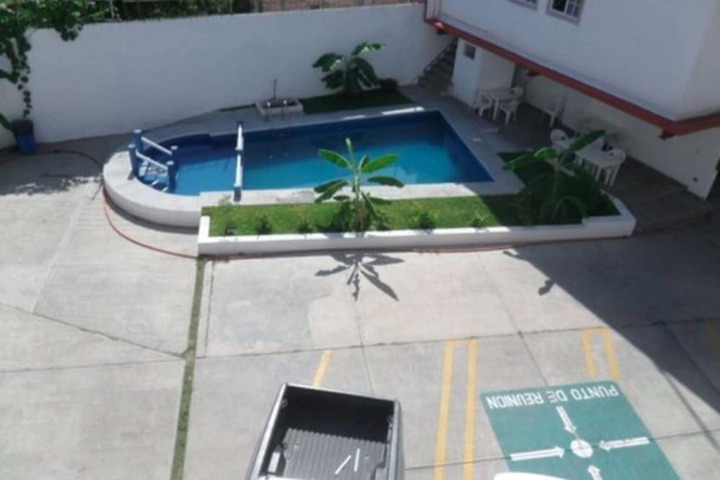 Pool Hotel