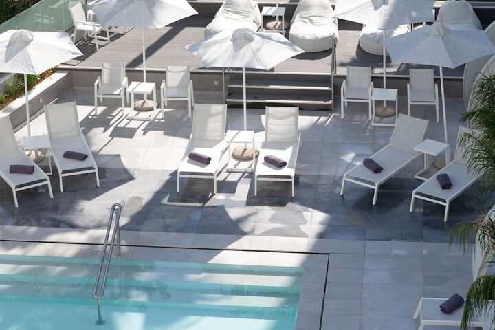 Sundeck 77 of 78
