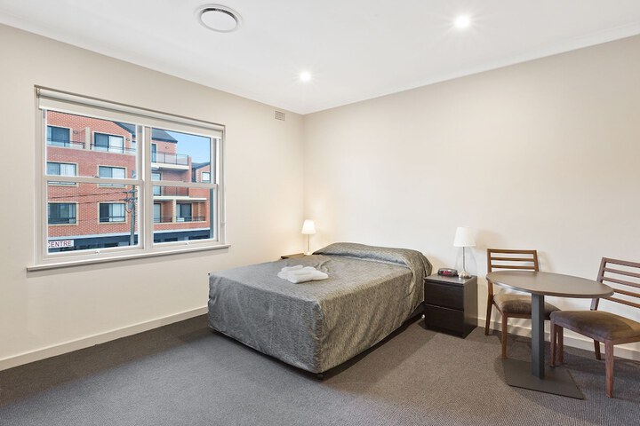 Room 3 of 16