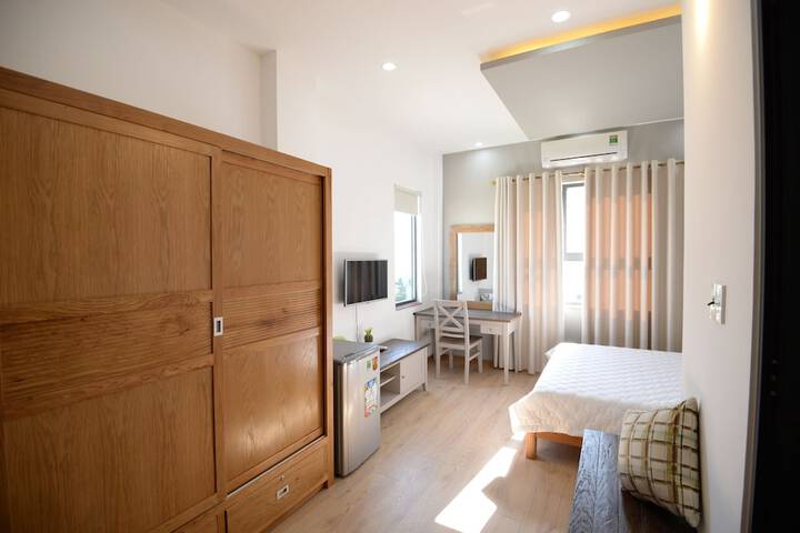 Room 10 of 48