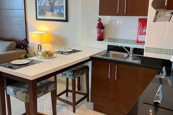 Private kitchenette