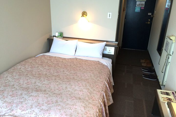 Room 4 of 31