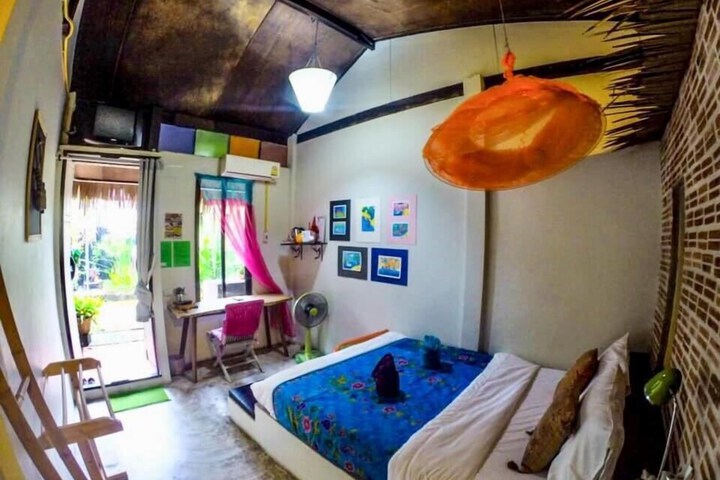 Room 12 of 69