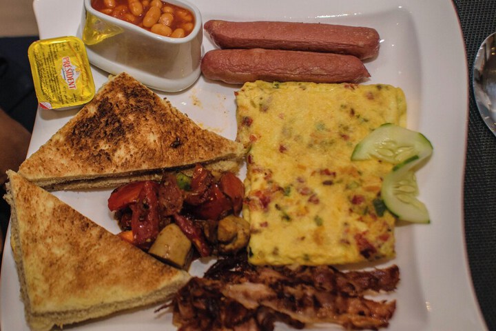 Breakfast/Coffee Service 26 of 30