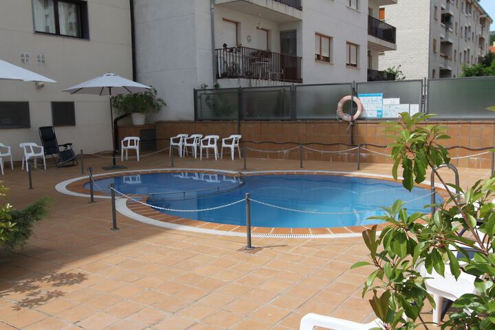 Hotel with Pool