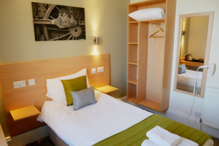 Room 19 of 32