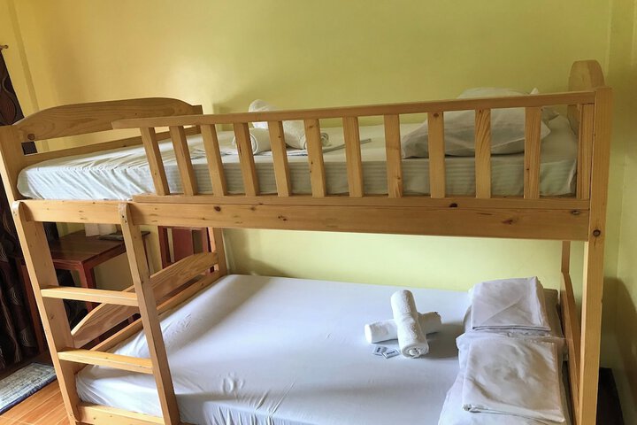 Room 13 of 27