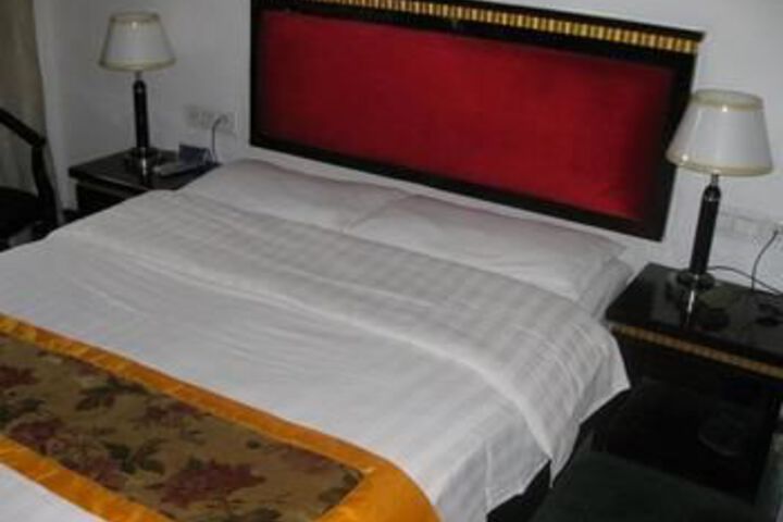 Room 7 of 23