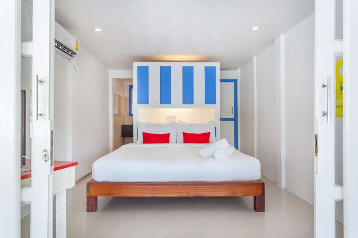 Room 5 of 34