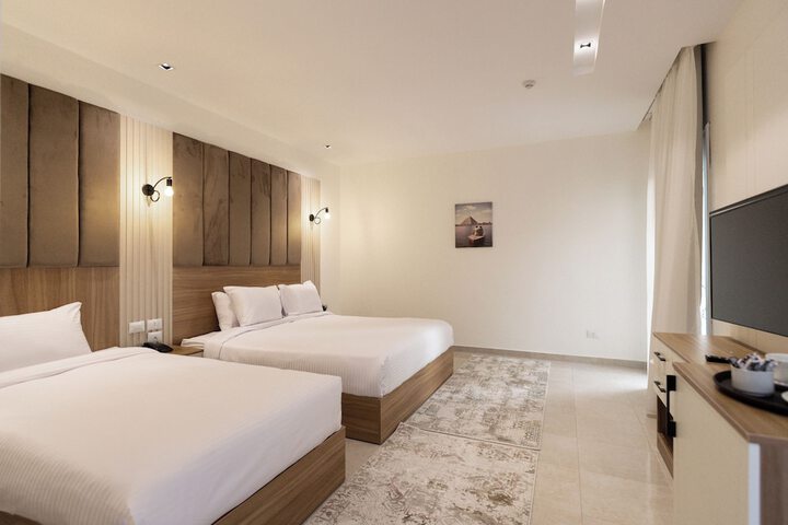 Room 6 of 111