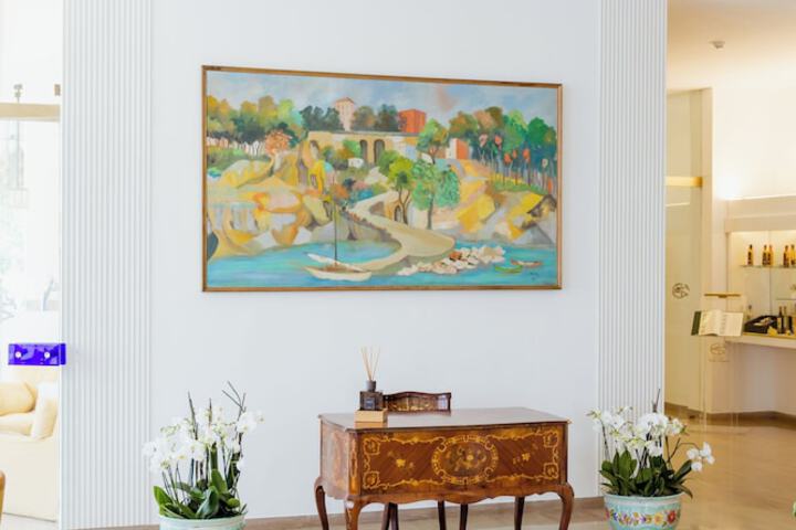 Entrance & Lobby