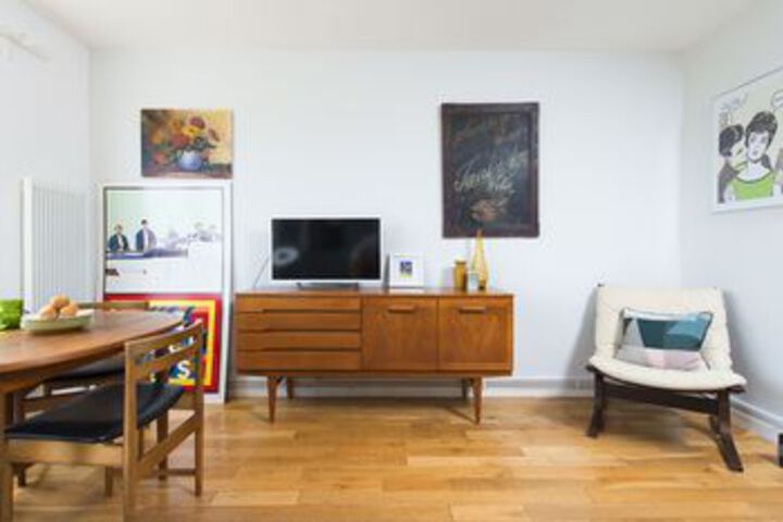 Room 25 of 28