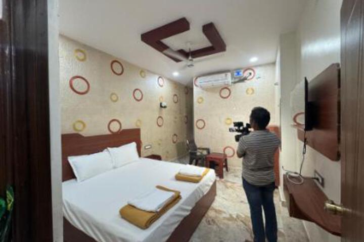 Room 29 of 53
