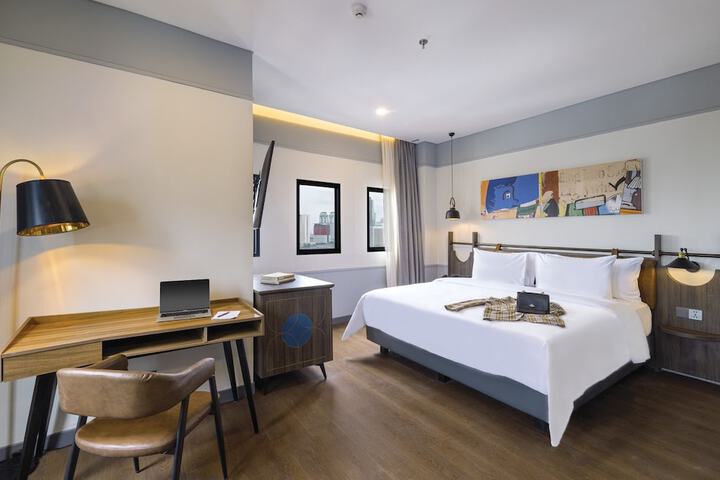 Room 7 of 20