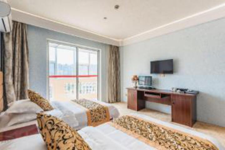 Room 18 of 20