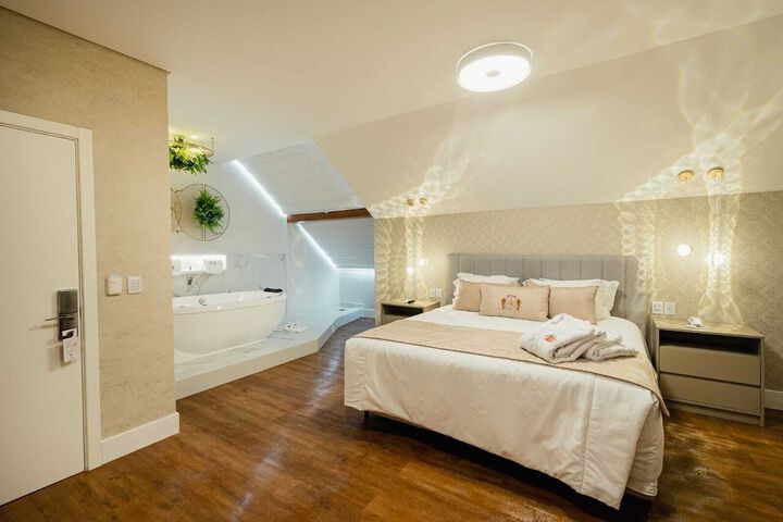 Room 13 of 67