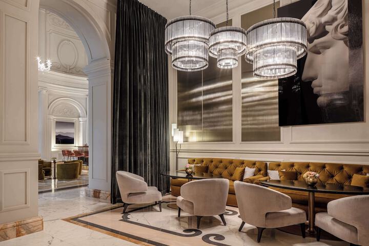 Guest Lobby