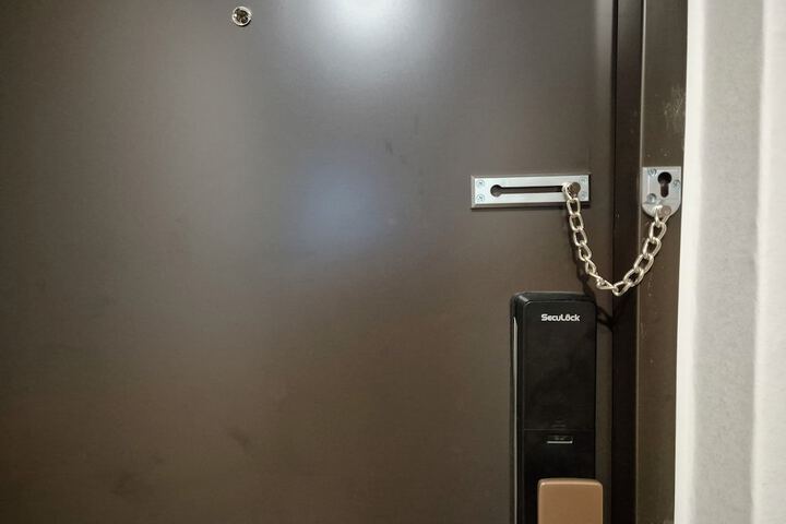 Room 18 of 31