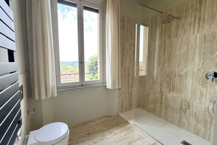 Room 103 of 139