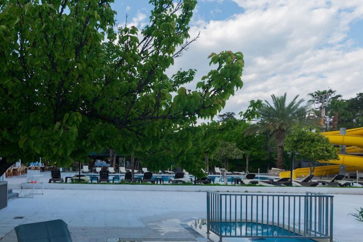 Pool 18 of 51