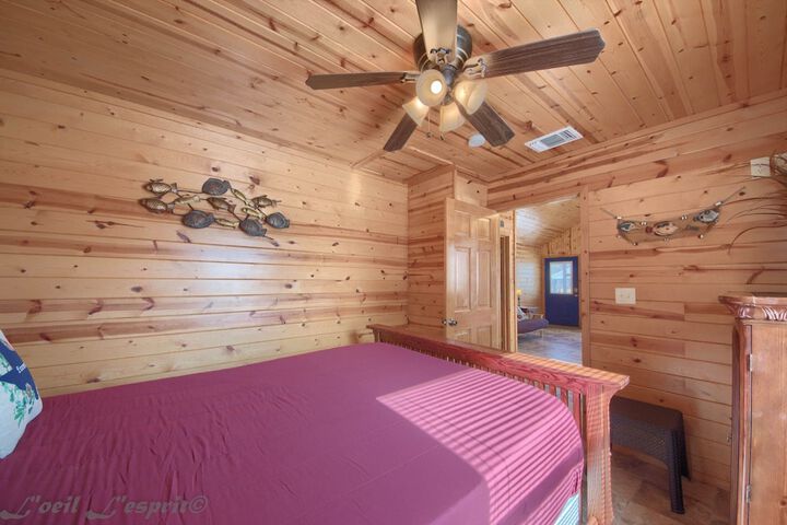 Room 4 of 27